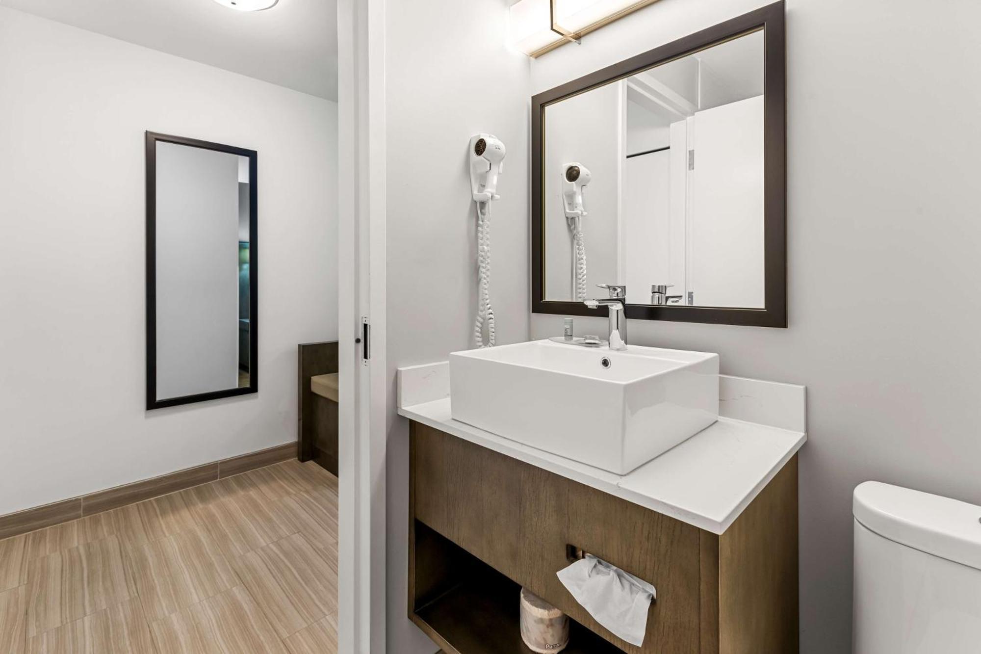 Best Western Cowichan Valley Inn Дънкан Екстериор снимка