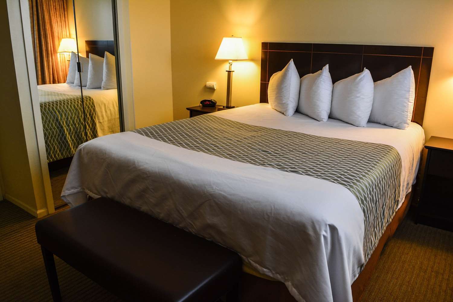 Best Western Cowichan Valley Inn Дънкан Екстериор снимка