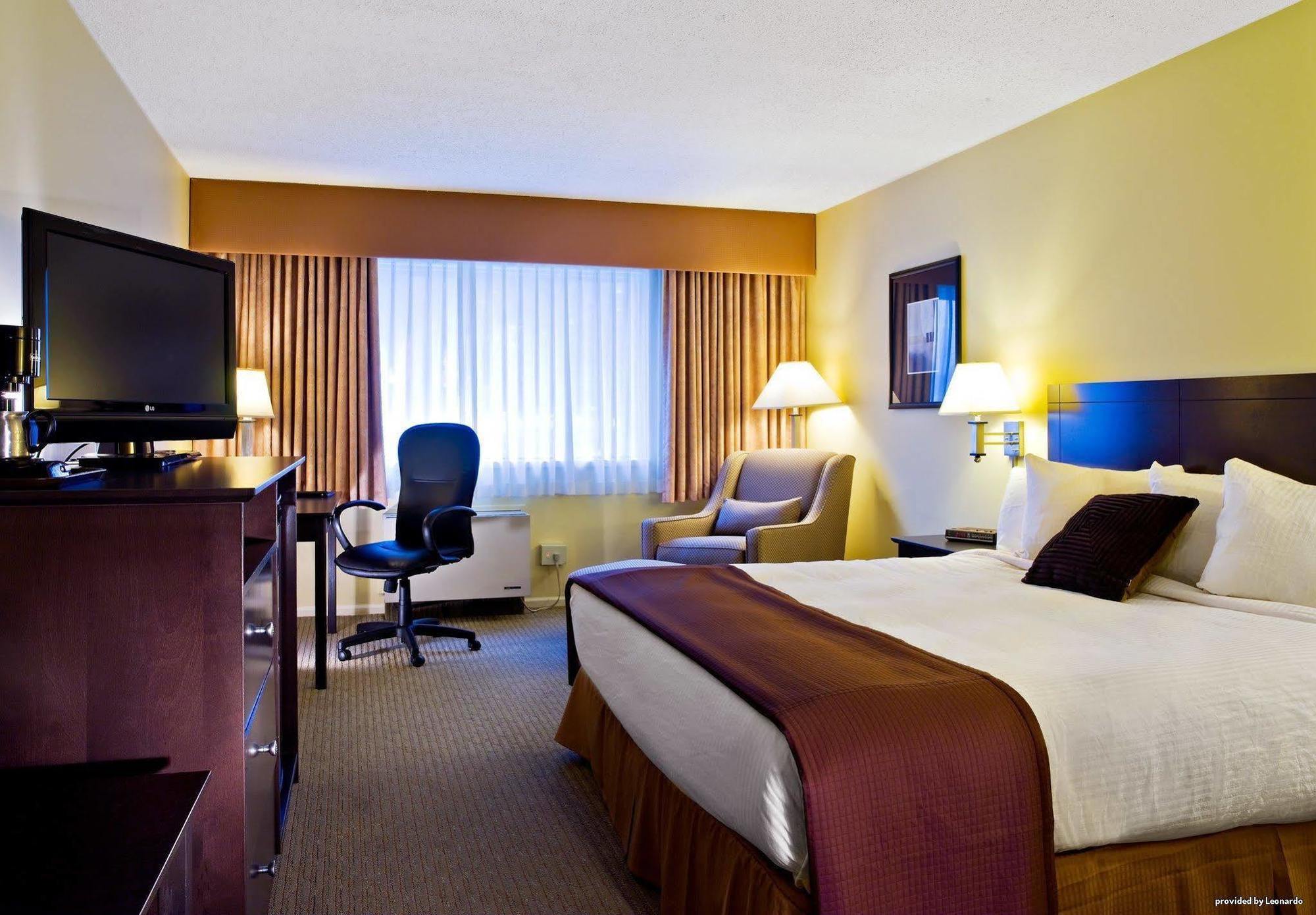 Best Western Cowichan Valley Inn Дънкан Стая снимка